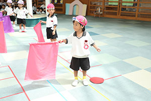 運動会　リズム活動の練習　ばら・すみれ