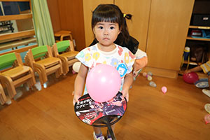 風船遊び　ぺんぎん