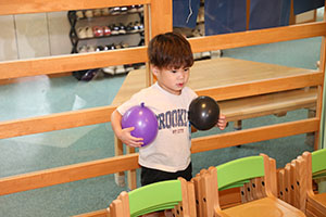 風船遊び　ぺんぎん