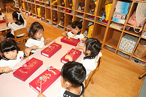 太鼓ごっこ　こあら