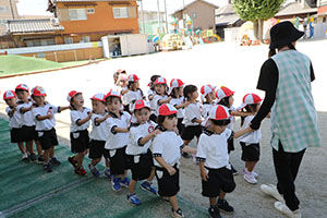 運動会　リズム活動の練習　年少組
