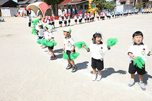 運動会　リズム活動の練習　年少組