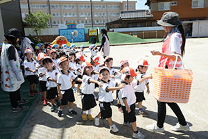 運動会　リズム活動の練習　年少組