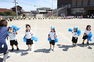 運動会　リズム活動の練習　年少組