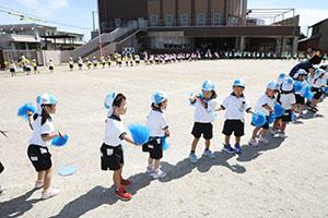 運動会　リズム活動の練習　年少組
