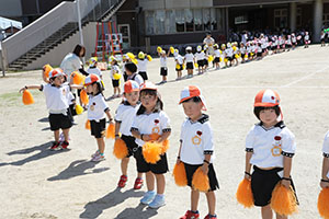 運動会　リズム活動の練習　年少組