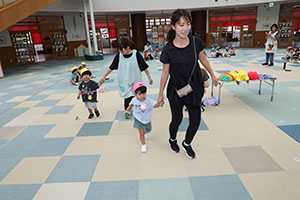 運動会の活動　借り物競争🎵　2歳児クラス