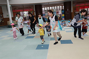 運動会の活動　借り物競争🎵　2歳児クラス