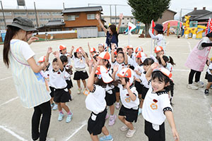 運動会の活動　かけっこ　　年少組