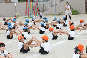 運動会の活動　組体操・バルーン　年長組