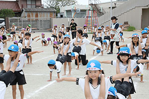 運動会の活動　組体操・バルーン　年長組