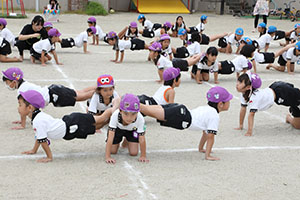 運動会の活動　組体操・バルーン　年長組