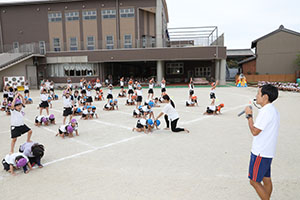 運動会の活動　組体操・バルーン　年長組