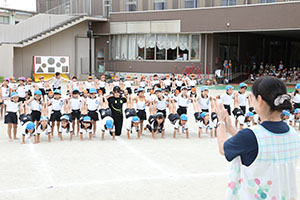 運動会の活動　組体操・バルーン　年長組