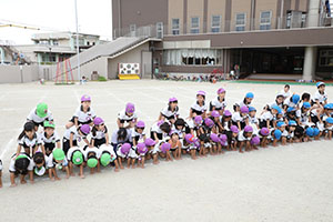 運動会の活動　組体操・バルーン　年長組