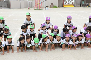 運動会の活動　組体操・バルーン　年長組