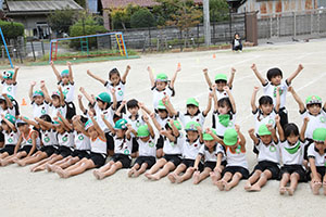 運動会の活動　組体操・バルーン　年長組