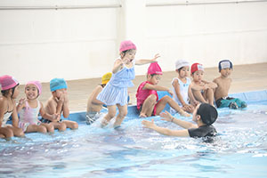 スイミングクラブへ行きました　ひまわり・さくら・たんぽぽ　NO．2