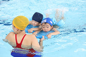 スイミングクラブへ行きました　ひまわり・さくら・たんぽぽ　NO．2