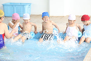 スイミングクラブへ行きました　ひまわり・さくら・たんぽぽ　NO．1