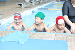 スイミングクラブへ行きました　ひまわり・さくら・たんぽぽ　NO．1