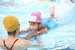 スイミングクラブへ行きました　ひまわり・さくら・たんぽぽ　NO．1