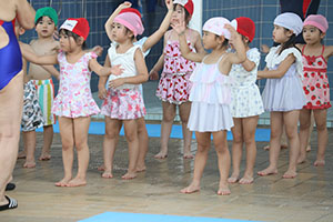 スイミングクラブへ行きました　ひまわり・さくら・たんぽぽ　NO．1