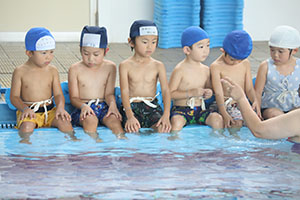 スイミングクラブへ行きました　ひまわり・さくら・たんぽぽ　NO．1