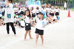 運動会　リレー活動頑張っています　年長組　NO．2