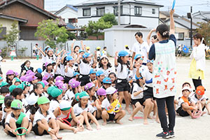 運動会　リレー活動頑張っています　年長組　NO．2