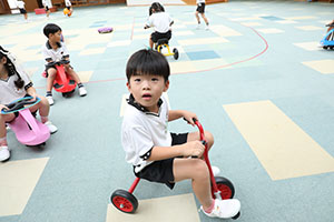 エンゼルドームで思いきり遊びました　B