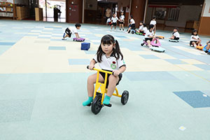 エンゼルドームで思いきり遊びました　B