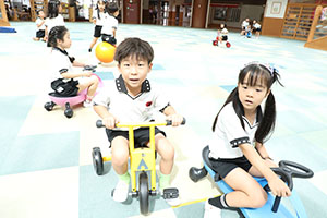 エンゼルドームで思いきり遊びました　B