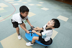 エンゼルドームで思いきり遊びました　B