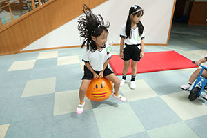 エンゼルドームで思いきり遊びました　B