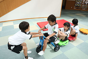 エンゼルドームで思いきり遊びました　B