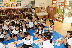 みんなでピクニック　ばら・B