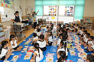 みんなでピクニック　ばら・B