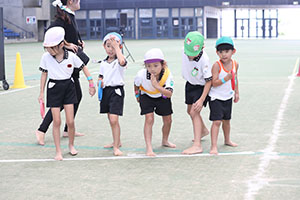 運動会予行　　年長組　リレー
