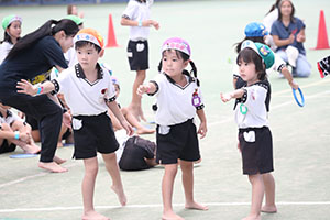 運動会予行　　年長組　リレー