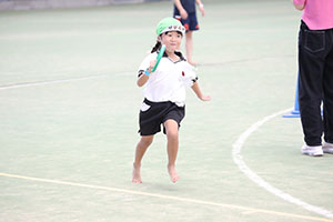 運動会予行　　年長組　リレー