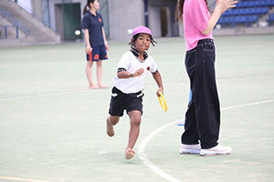 運動会予行　　年長組　リレー