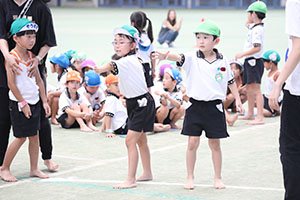 運動会予行　　年長組　リレー