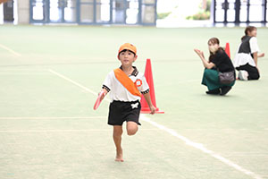 運動会予行　　年長組　リレー