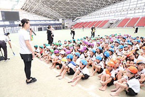 運動会予行　　年長組　リレー