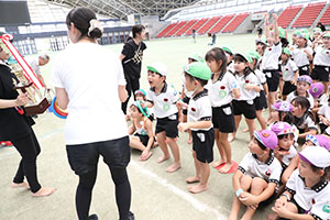 運動会予行　　年長組　リレー