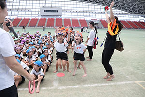 運動会予行　　年長組　リレー