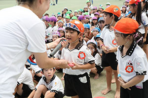 運動会予行　　年長組　リレー
