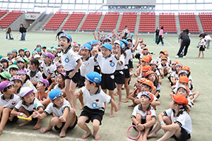 運動会予行　　年長組　リレー