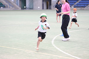 運動会予行　　年長組　リレー